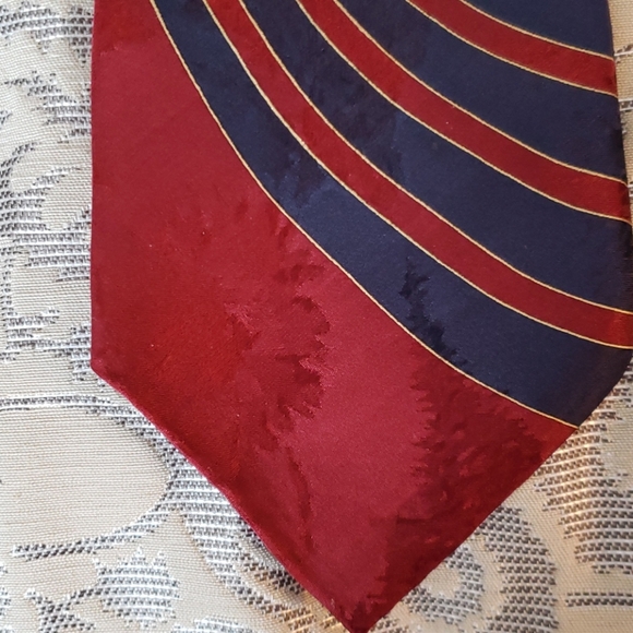 Italian 100% Silk tie - Picture 5 of 6